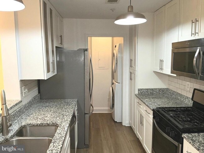 Photo - 10003 Vanderbilt Cir Unidad 1-1