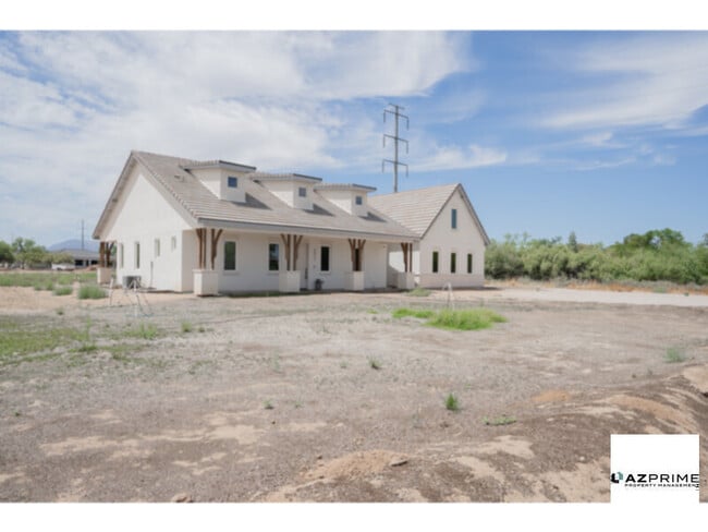 Photo - Experience the Epitome of Comfort in this Spacious 4/3.5 House Nestled in the Serene Neighborhood of