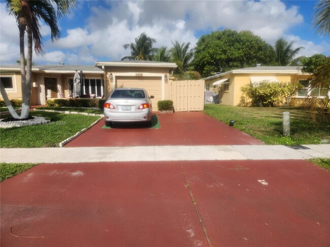 Building Photo - 4001 NW 46th Way Unit 1 Rental