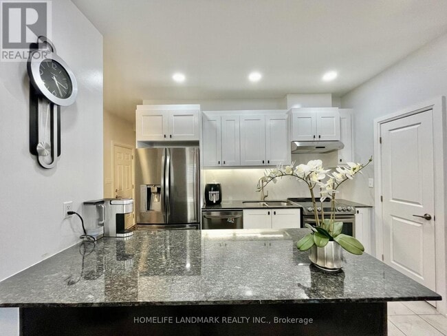 Photo - 33 Olympic Gate