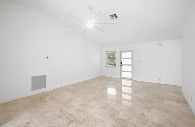 235 NW 3rd Ct