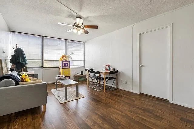 Photo - Room in Condo on Lavaca St