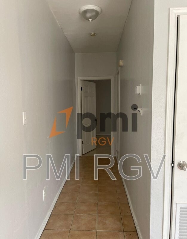 Photo - 919 E Van Week St Unit 3