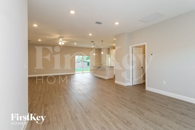 Photo - 518 White Plains Ave SW