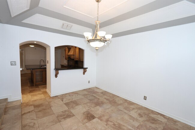 Photo - 609 St James Ct