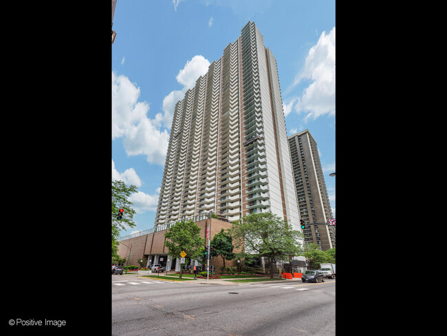 Photo - 6033 N Sheridan Rd Condo Unit 13J