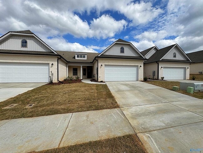 Photo - 6065 Gardner Maples Dr SE