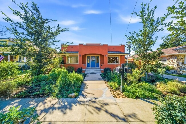 Building Photo - 314 E Palmyra Ave Unit 314