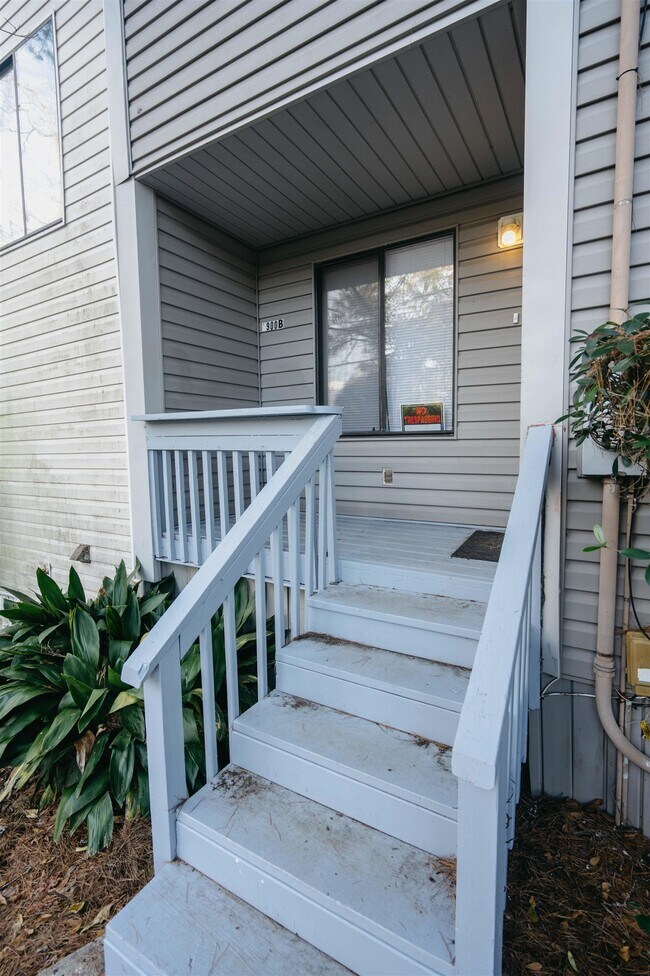 1900 Holmes St Townhome Townhome Rental in Tallahassee FL