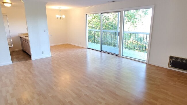 Photo - Spacious 2 Bedroom, 1 Bathroom Moraga Condo Unidad A