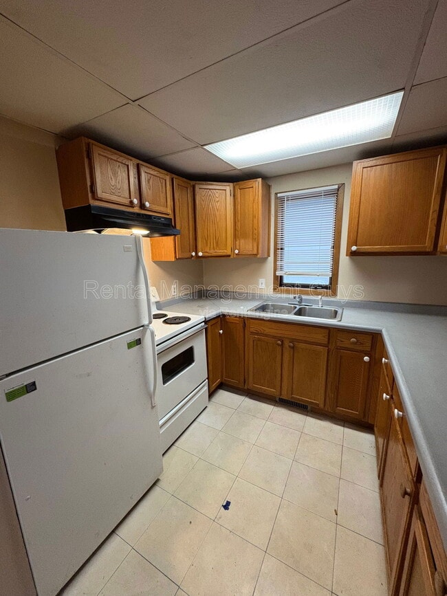 Photo - 3319 Longfellow Ave