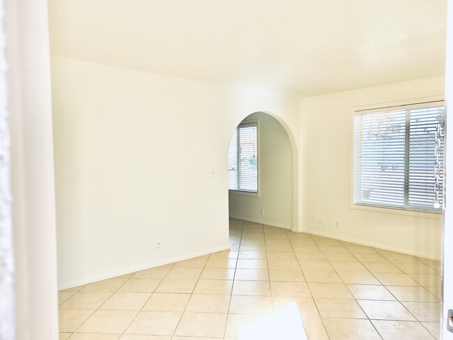 Photo - 261 Cottonwood Dr