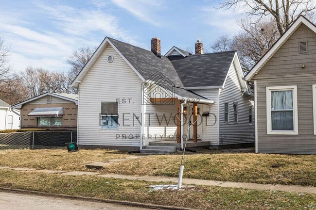 Photo - 929 N Tremont St