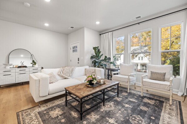 Photo - 1124 Drummond Ave