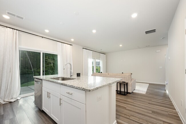 Photo - 1108 Harland St