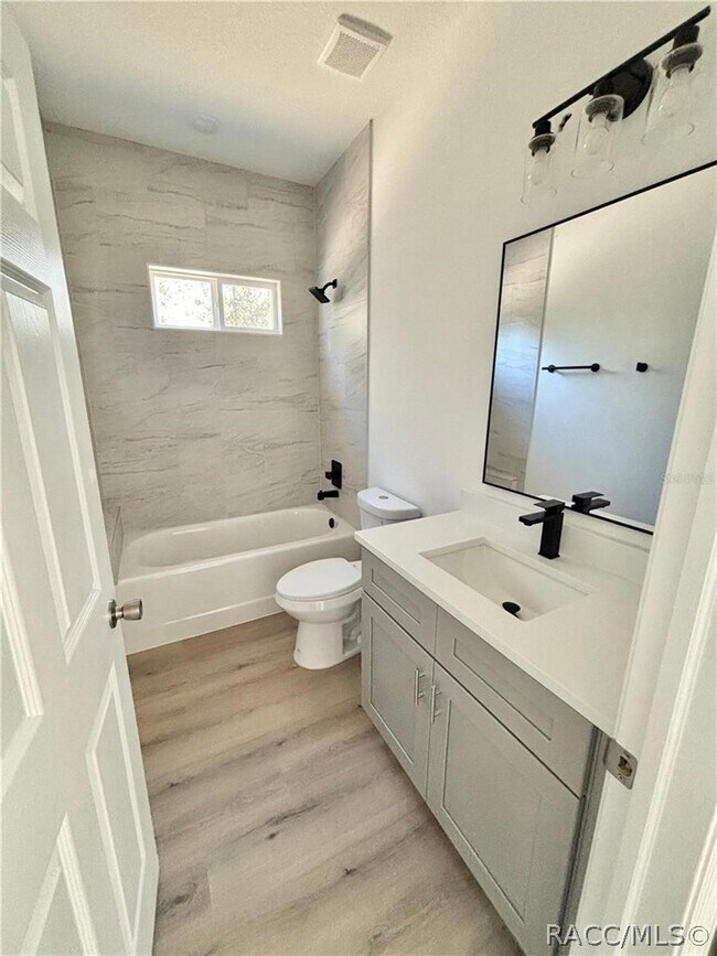 Photo - 2349 W Oakland Ln
