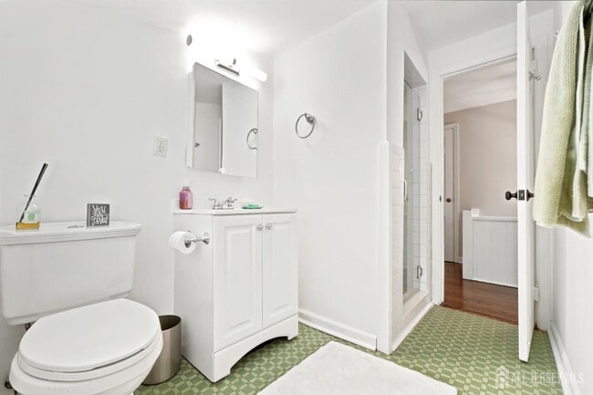 Photo - 1434 Maplewood Terrace