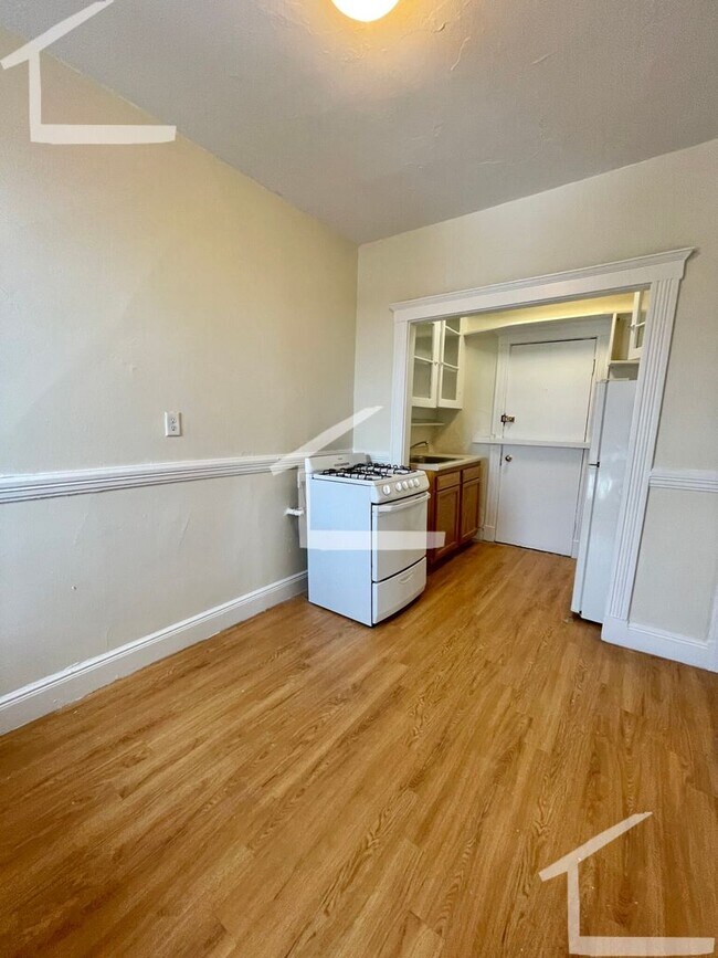 Photo - 8 Vinal St