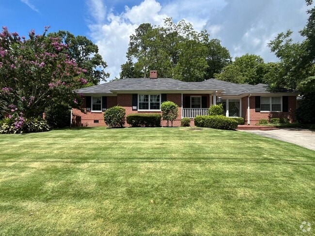 Building Photo - Beautiful 4 Bedroom with 4 Baths Rental