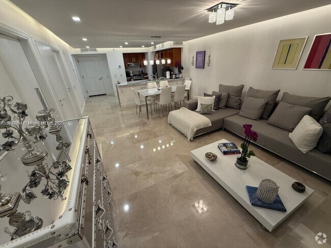 Building Photo - 9499 Collins Ave Unit 411 Rental