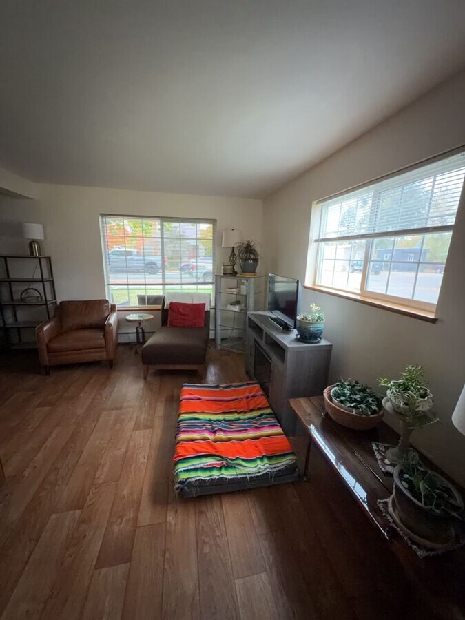 Photo - 3 bedrooms, 1.5 bath Home with a Garage!