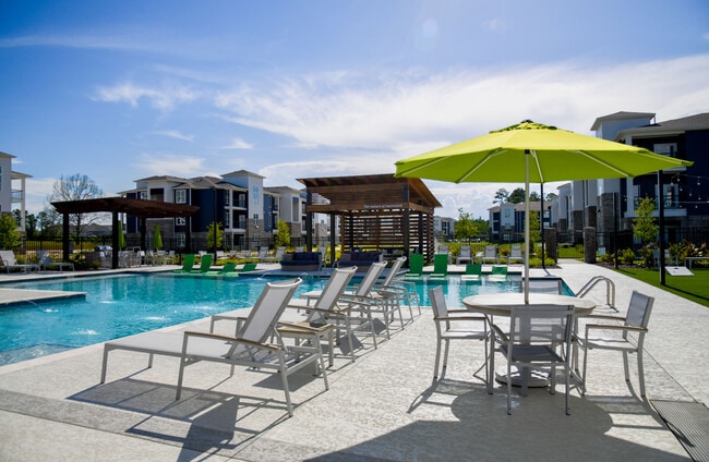 Pool - The Waters at Hammond Rental