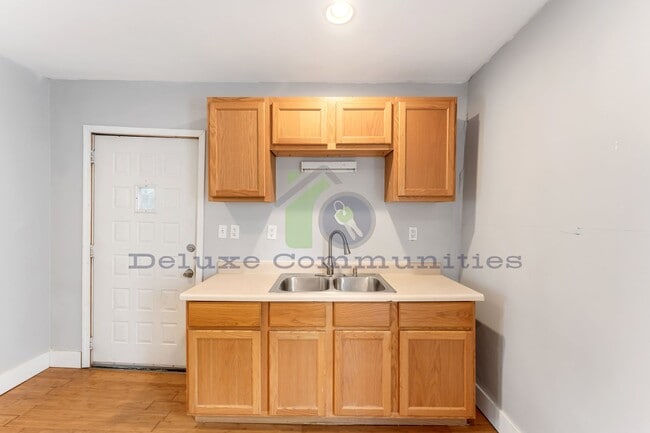 Photo - 346-346 Diamond Ave SE Unit 2