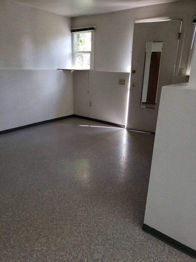 Photo - 1040 NE Alfred Ln Unidad Cottage