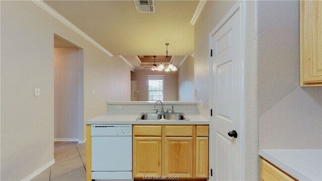 Photo - 111 Kleine Ln