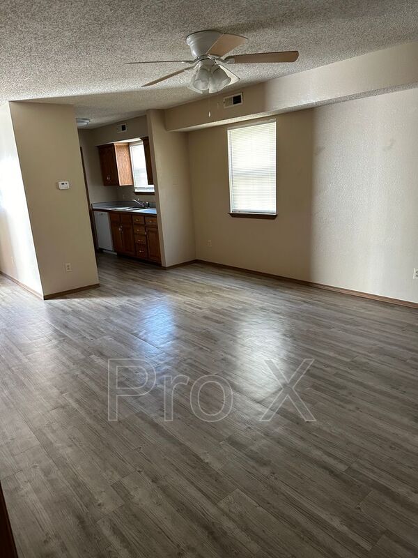 Photo - 1505-1507 Case St Unidad 1507 Case St