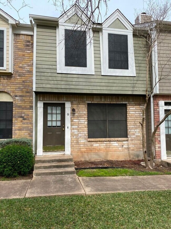 Building Photo - 12325 Los Indios Trail Unit 9