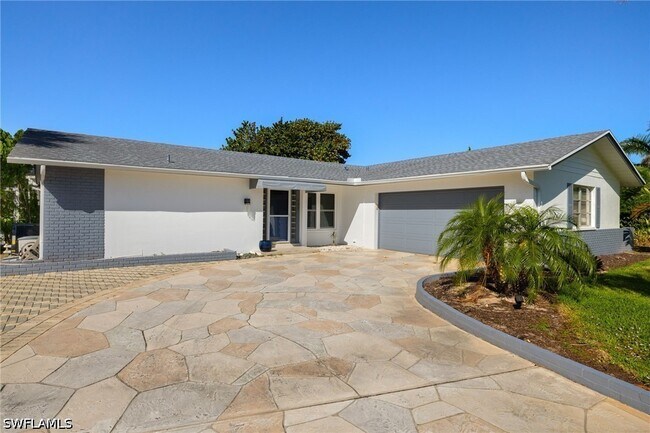 248 Bay Meadows Dr