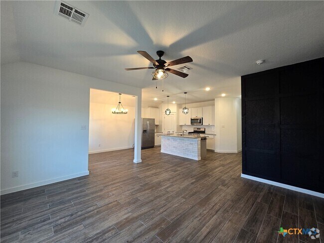 Building Photo - 3976 Legend Meadows Rental