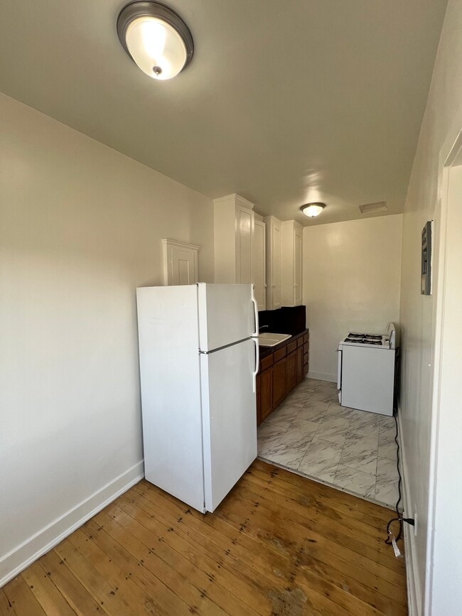 Photo - 1740 Winona Blvd Unit 304