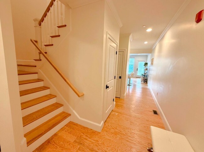 Photo - 7 Lily Pond Ln