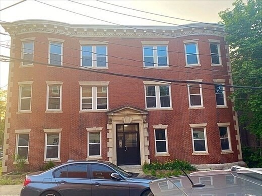 Building Photo - 15 Codman Park Unit 2 Rental