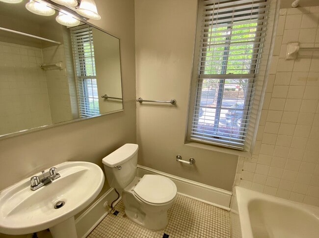 Photo - Spacious One Bedroom in Poncey-Highland Unit 963-201