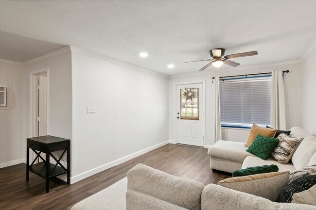 Photo - 1300 Kansas Ave S