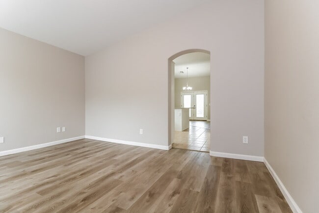 Photo - 1615 E Ash Ave