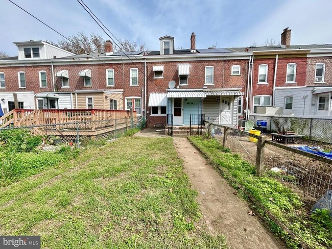 Building Photo - 149 2nd Ave