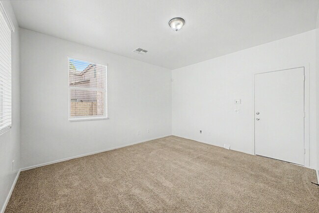 5113 W Fulton St