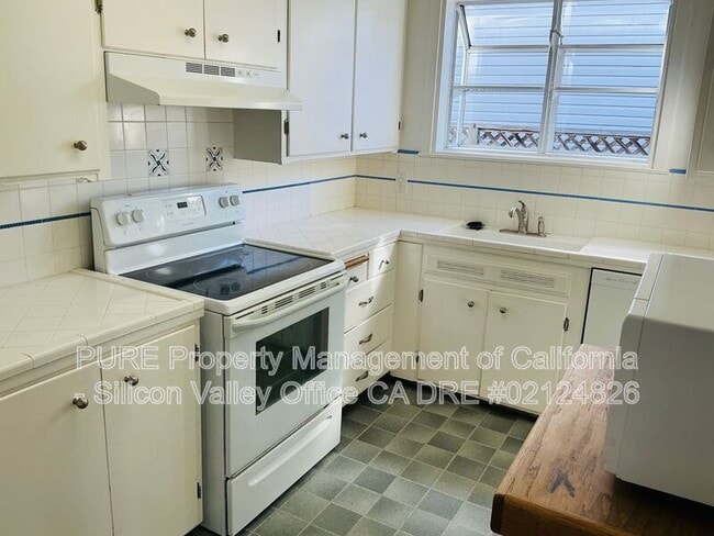 Photo - 624 Button St