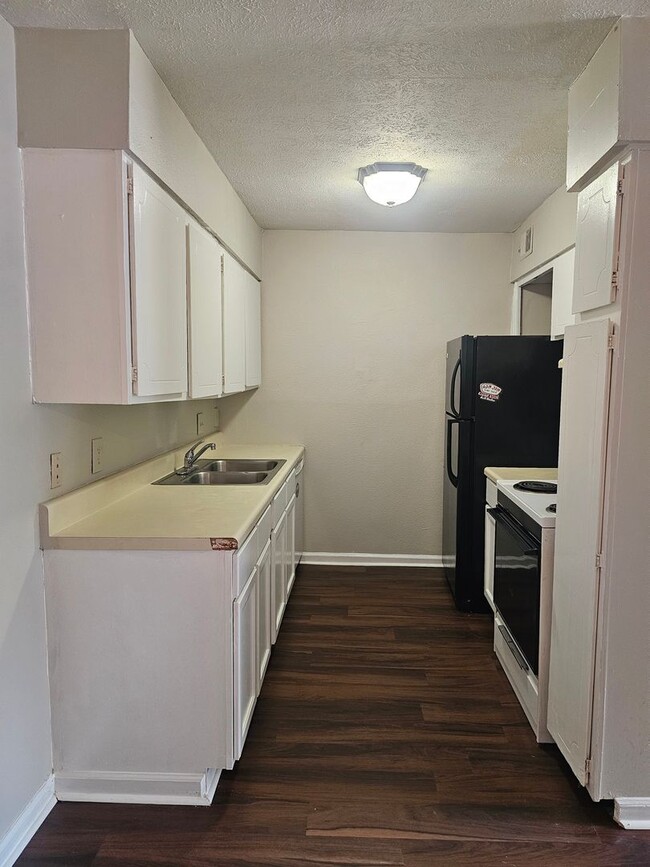 Photo - Conveniently Located Affordable Condo For Rent