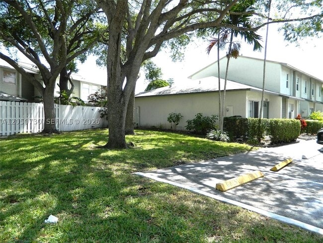 899 Crystal Lake Dr