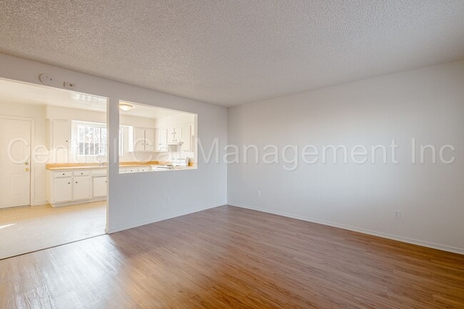 Photo - 617 30th St Unit Apt B