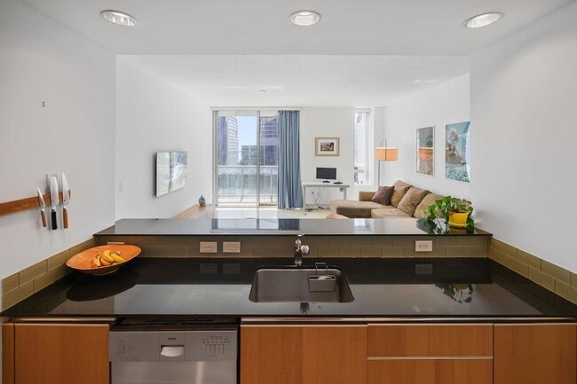 Photo - 1050 Brickell Ave Unidad 2302