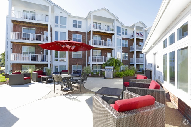 Sun Deck - Crossroad Towers