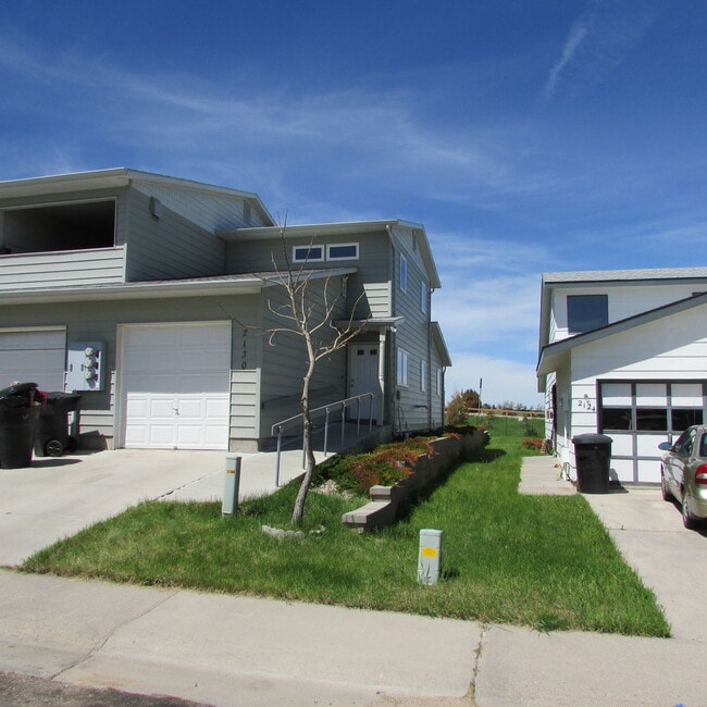 Building Photo - 2130 Frances St Unit 2130