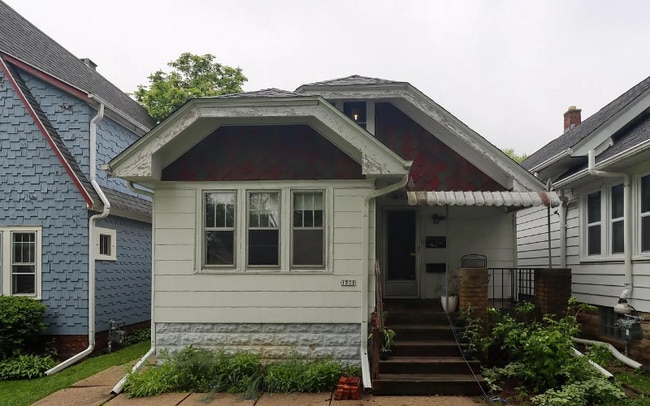 Building Photo - 1711 S 85th St Rental