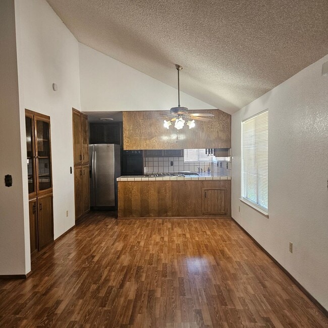 Photo - 3 bedroom 2 bath Home in East Modesto on Quiet Cul de Sac